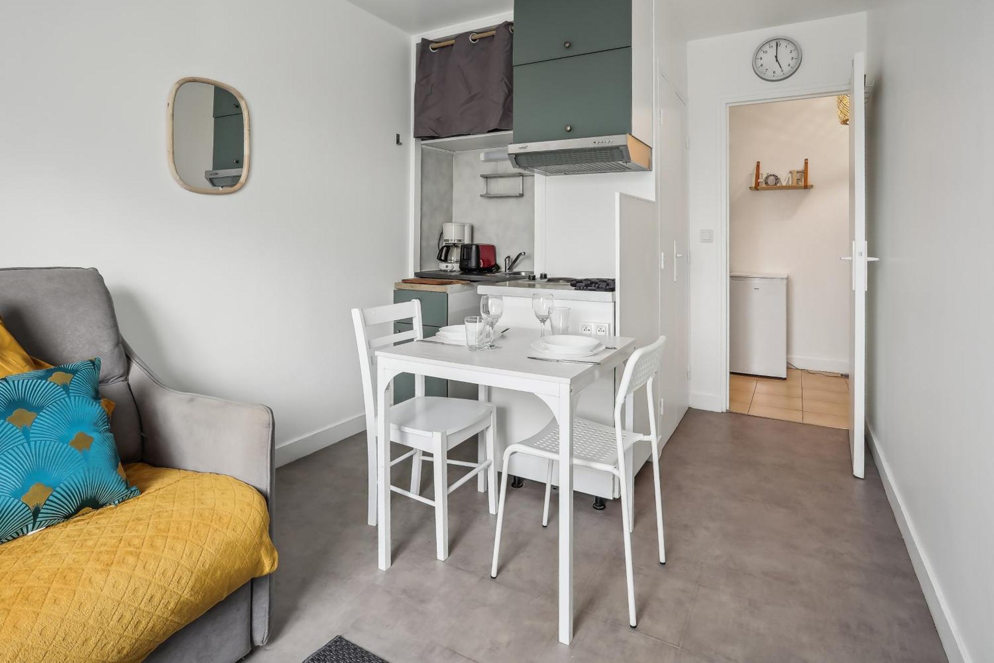 Comfortable Studio Dowtown Корбей-Есон Екстериор снимка